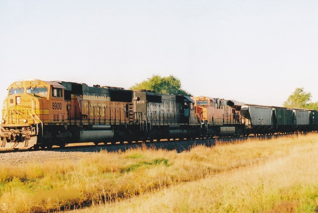 BNSF 8900 East